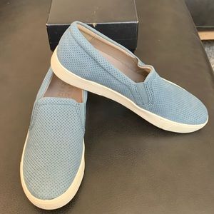 New Women’s Naturalizer Slip on Shoes